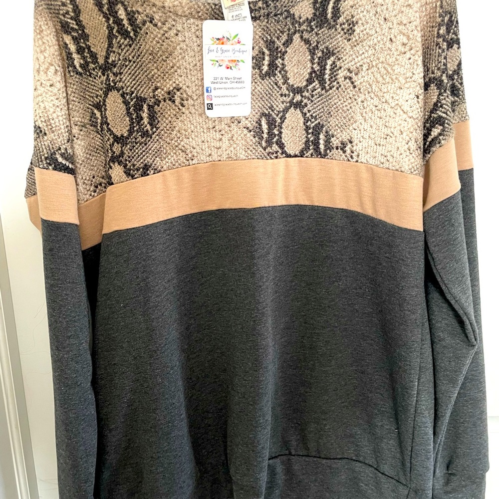 Sweater, Size M